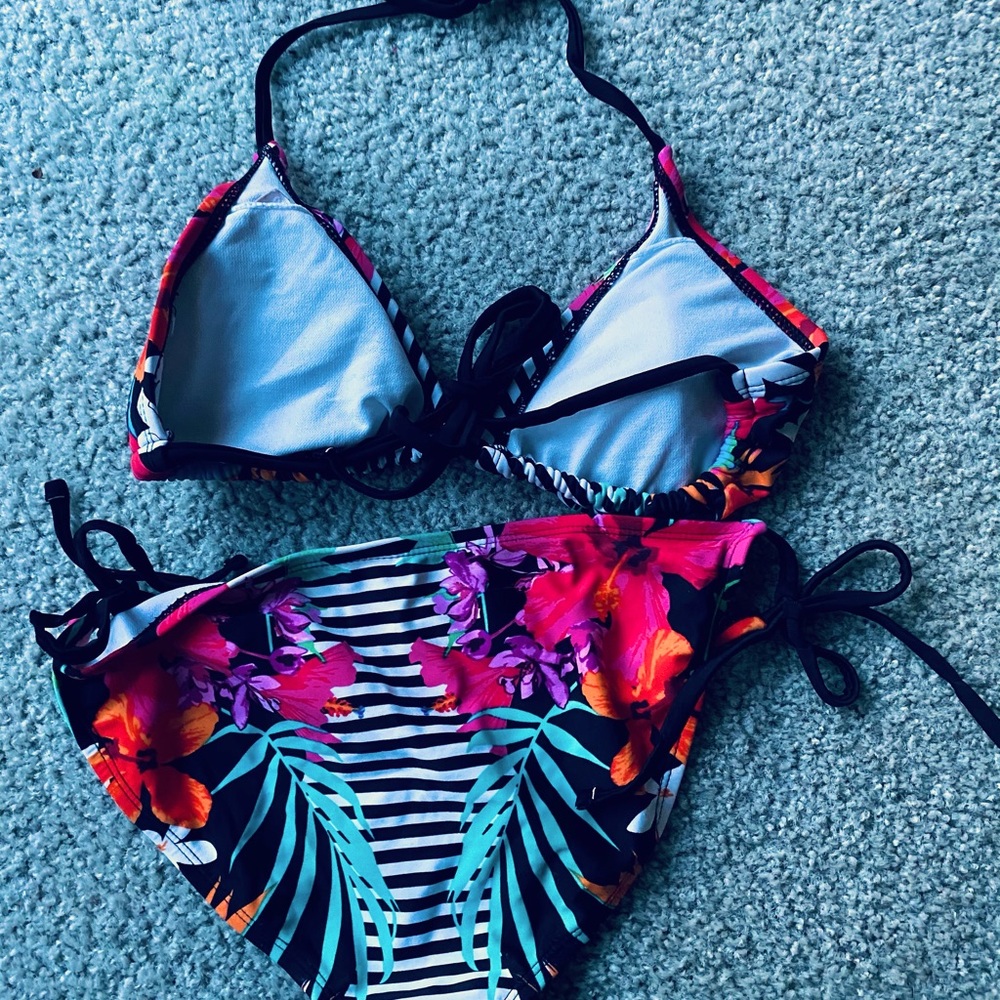 Fun String Bikini Set - image 2